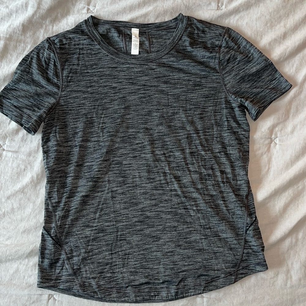 Lululemon Tee